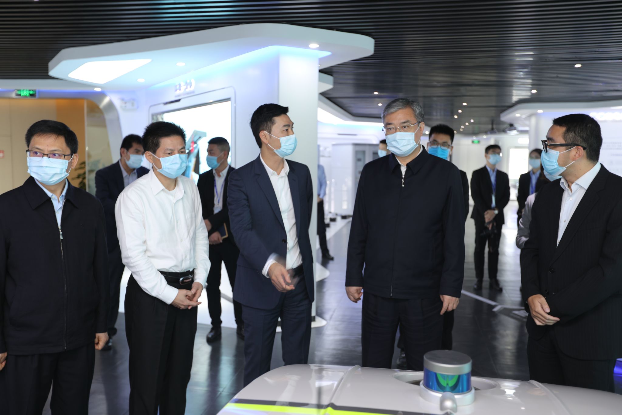 佛山市委书记鲁毅调研jiuyou.com九游环境，鼓励企业再接再厉创新高