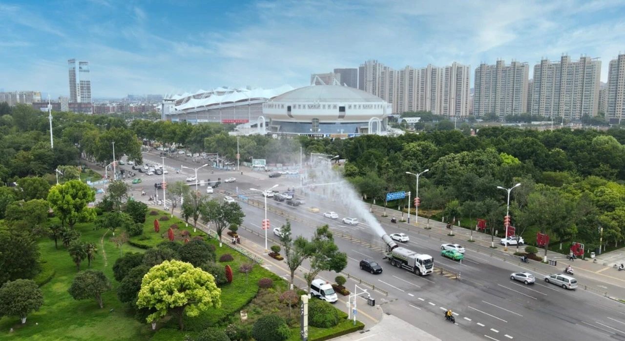 jiuyou.com九游环境荣登“城市服务十大影响力企业”和“环卫装备十大影响力企业”双榜